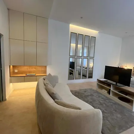 Chilllux Apartment